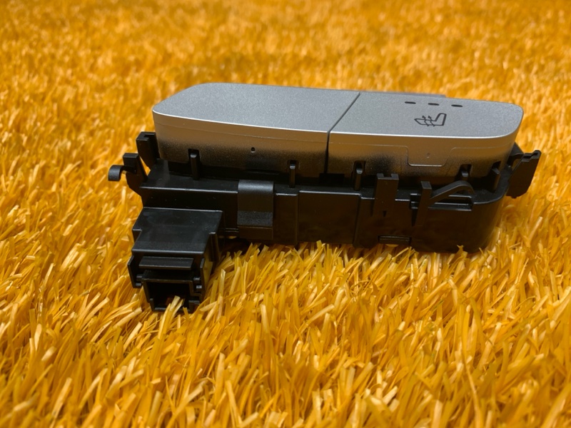 Кнопка подогрева сидений, 1000 рублей, Красноярск