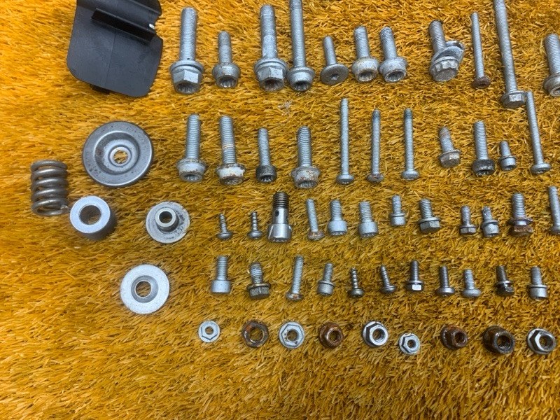 Болты и гайки ДВС, 800 рублей, Красноярск