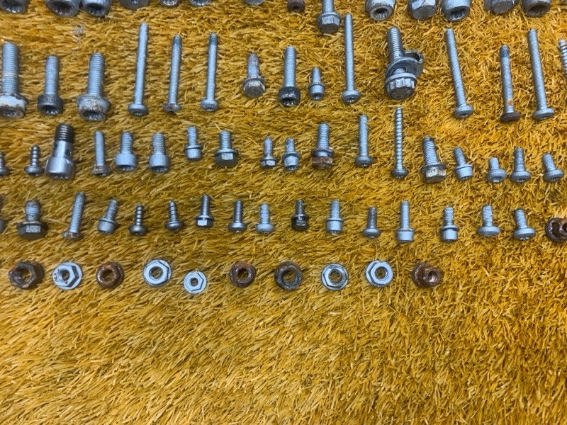 Болты и гайки ДВС, 800 рублей, Красноярск