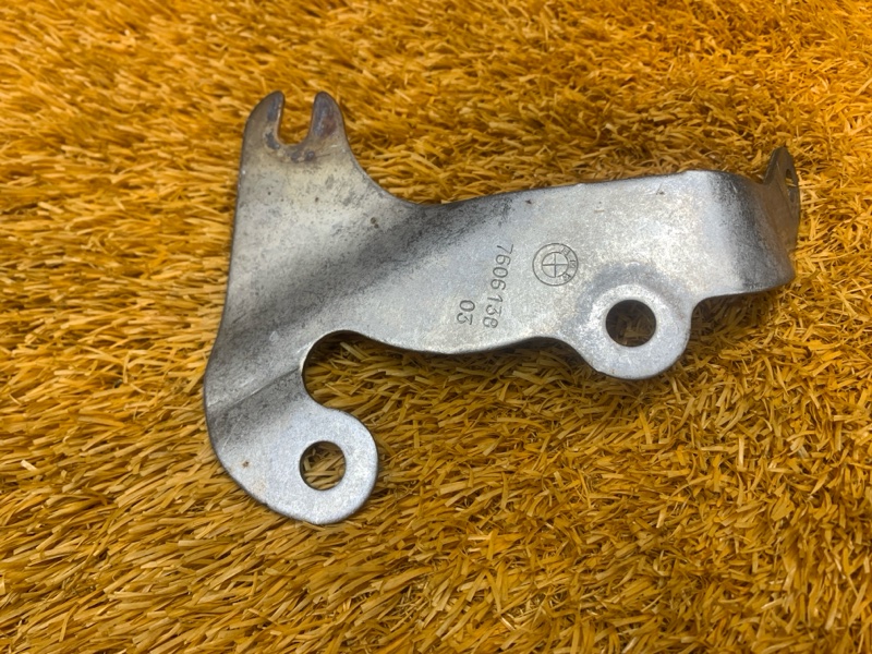 Кронштейн катализатора, 300 рублей, Красноярск