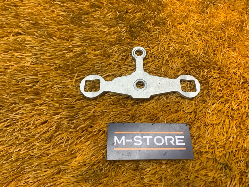 Кронштейн топливной форсунки, 300 рублей, Красноярск