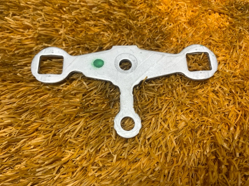 Кронштейн топливной форсунки, 300 рублей, Красноярск