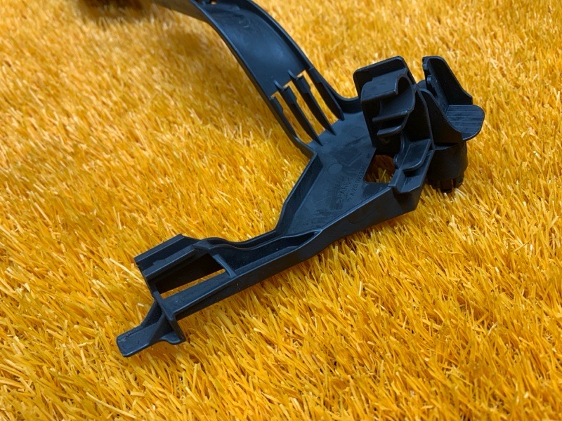 Кронштейн проводки, 1000 рублей, Красноярск