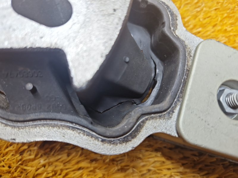 подушка двигателя, 2450 рублей, Красноярск