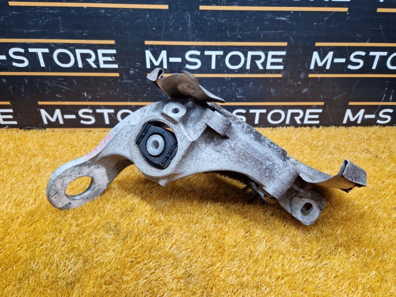 кулак поворотный, 1400 рублей, Красноярск