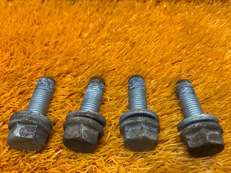 Болт суппорта, 200 рублей, Красноярск