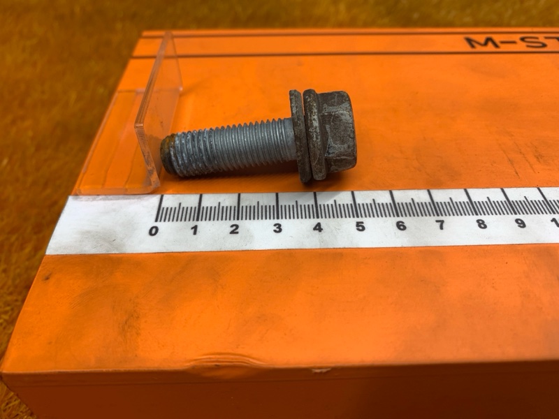 Болт суппорта, 200 рублей, Красноярск