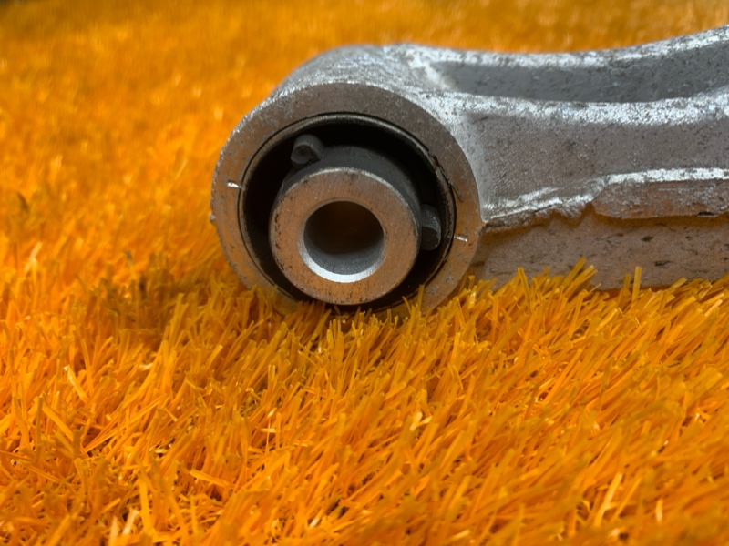 Рычаг подвески верхний, 500 рублей, Красноярск