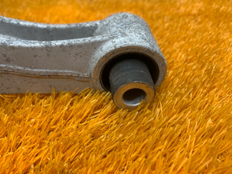 Рычаг подвески верхний, 500 рублей, Красноярск