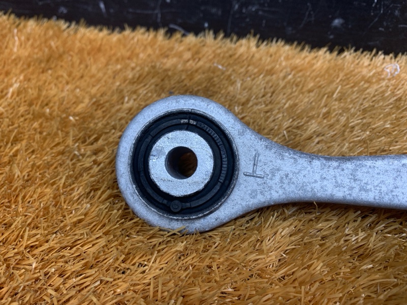 Рычаг подвески верхний, 500 рублей, Красноярск