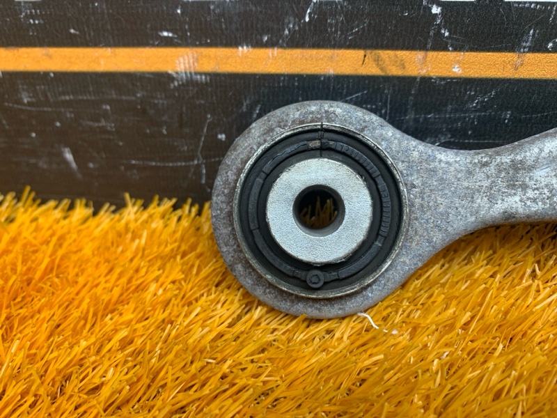 Рычаг подвески верхний, 500 рублей, Красноярск