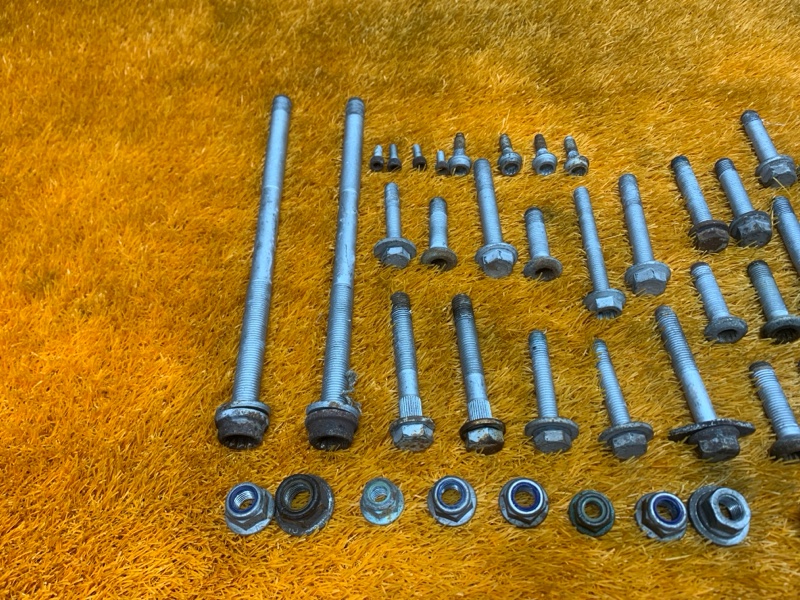 Болты и гайки задней подвески, 700 рублей, Красноярск