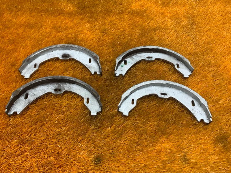 Колодки ручника, 1000 рублей, Красноярск