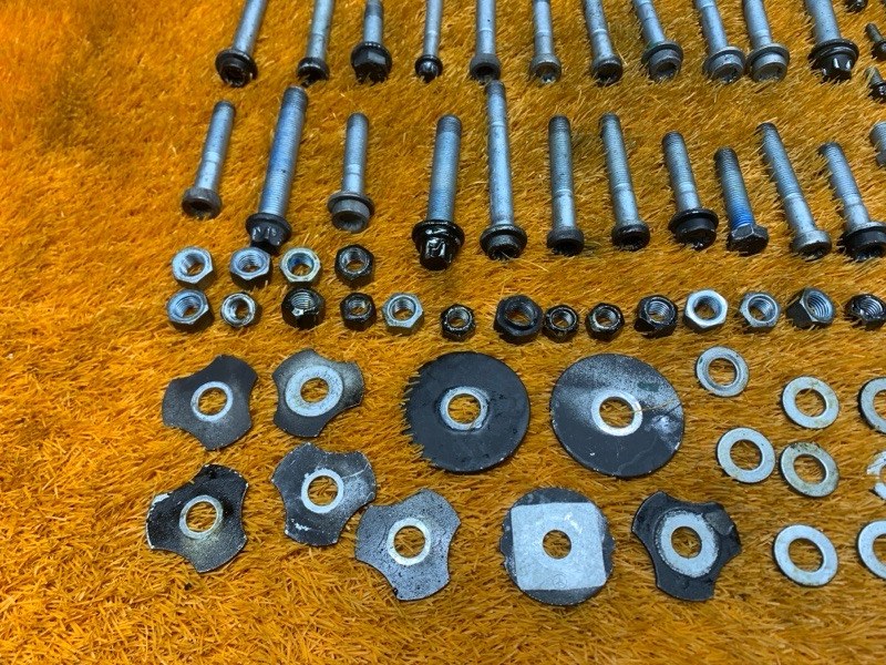 Болты и гайки задней подвески, 620 рублей, Красноярск