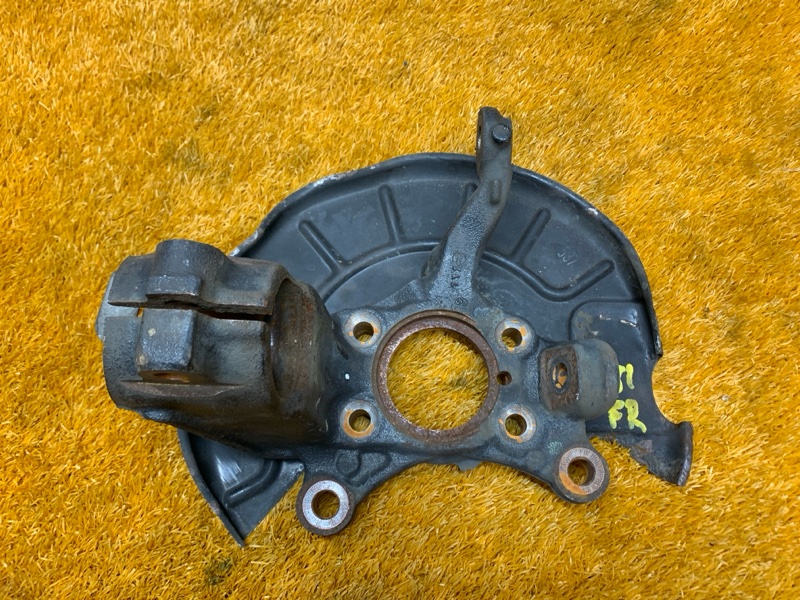 кулак поворотный, 1300 рублей, Красноярск