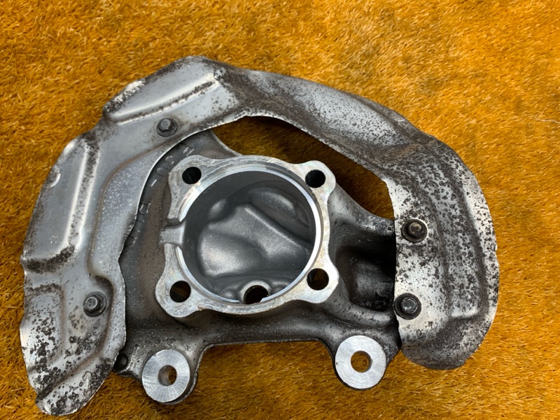 кулак поворотный, 4430 рублей, Красноярск