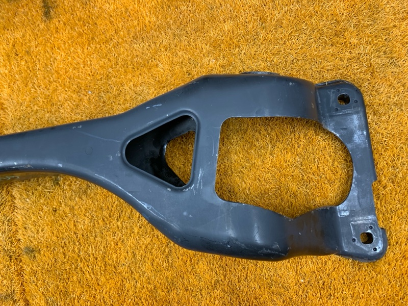 Балка поперечная (подрамник), 300 рублей, Красноярск