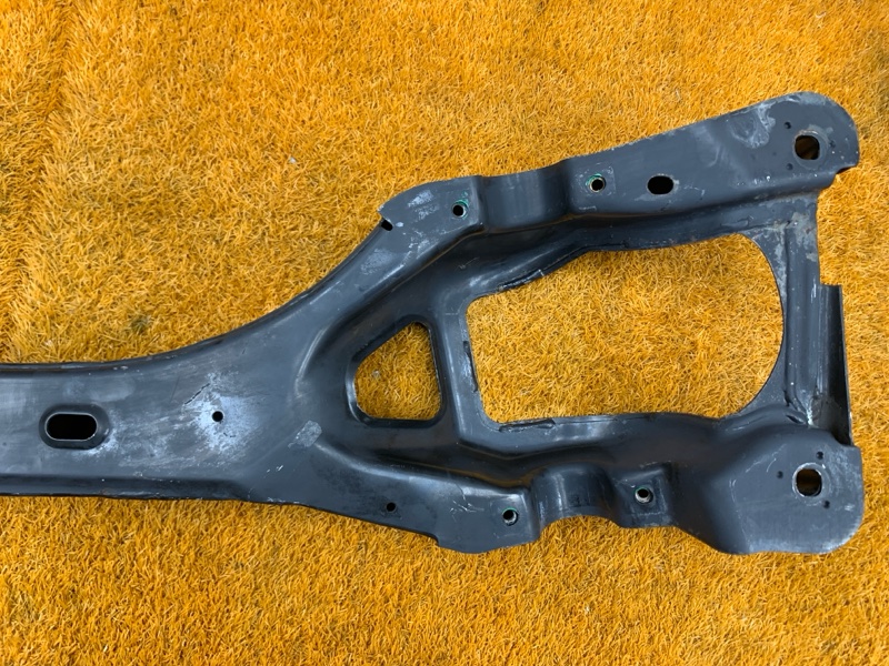 Балка поперечная (подрамник), 300 рублей, Красноярск