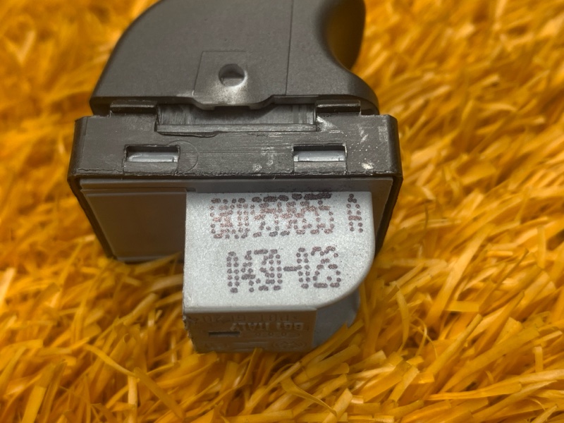 кнопка стеклоподъемника, 200 рублей, Красноярск