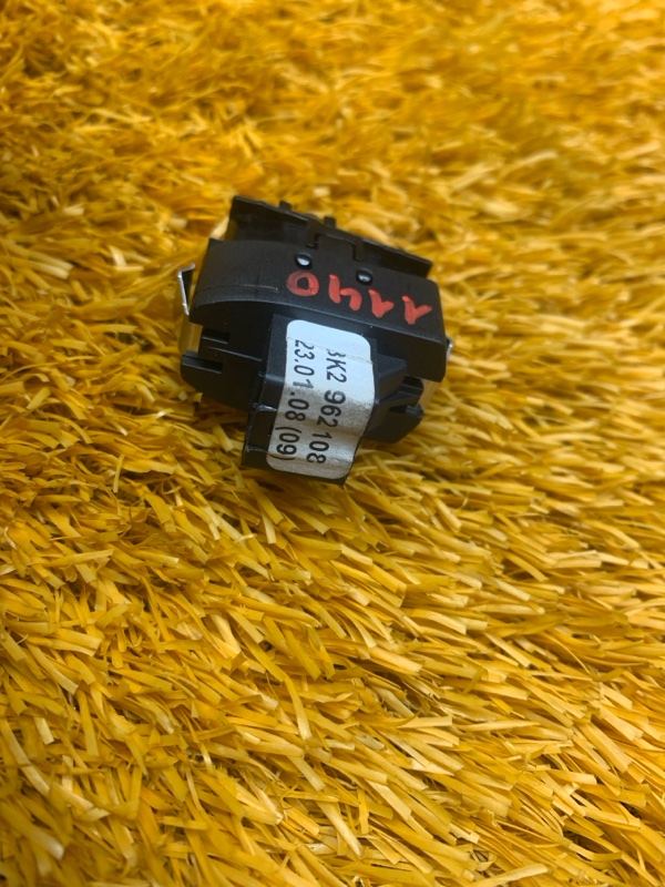 Кнопка центрального замка, 200 рублей, Красноярск