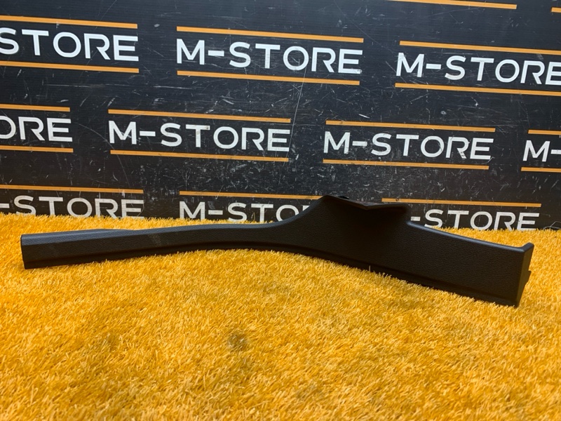 Накладка на порог салона, 260 рублей, Красноярск