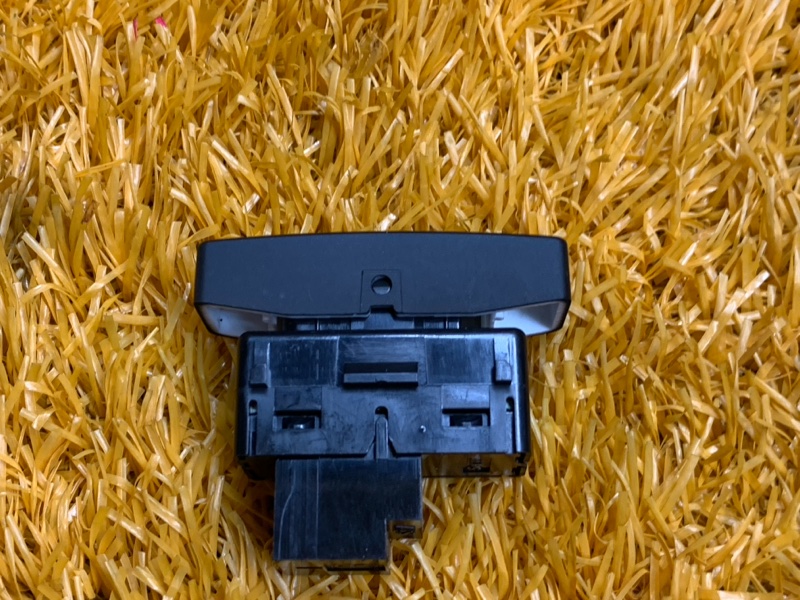 Кнопка центрального замка, 100 рублей, Красноярск