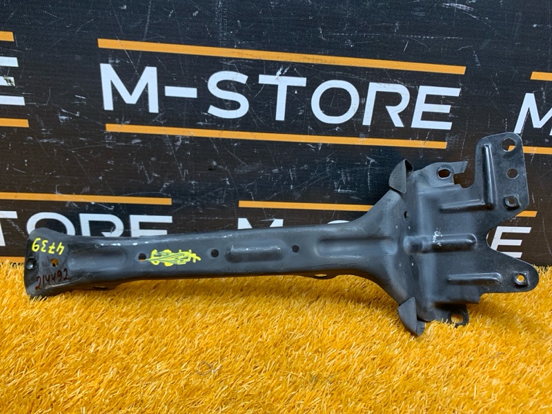 Кронштейн замка капота, 340 рублей, Красноярск