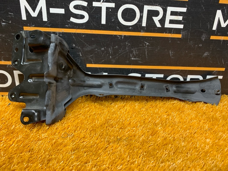 Кронштейн замка капота, 340 рублей, Красноярск