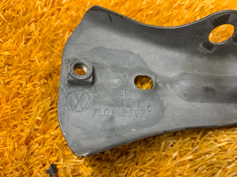 Кронштейн замка капота, 340 рублей, Красноярск