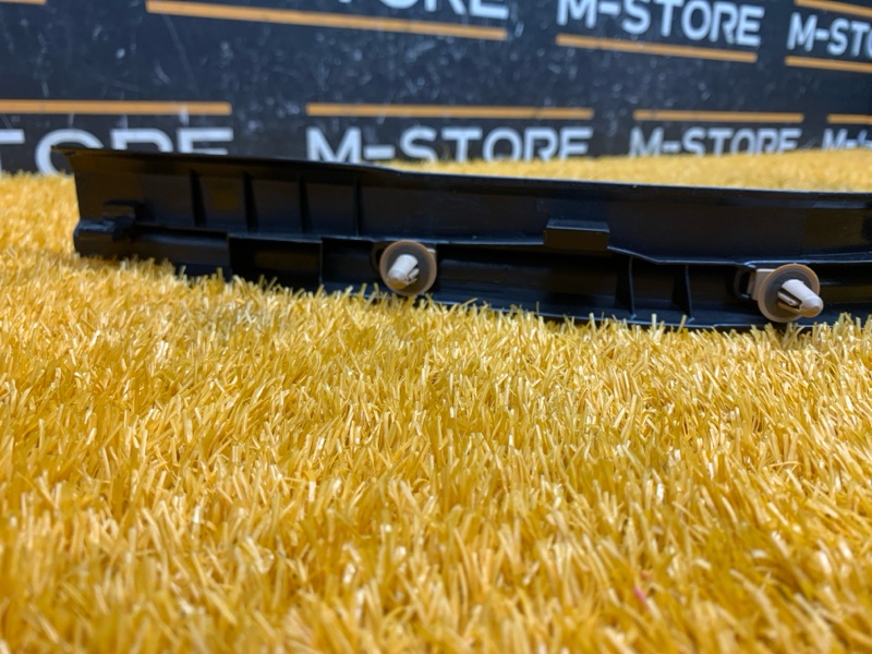 Накладка на порог салона, 260 рублей, Красноярск