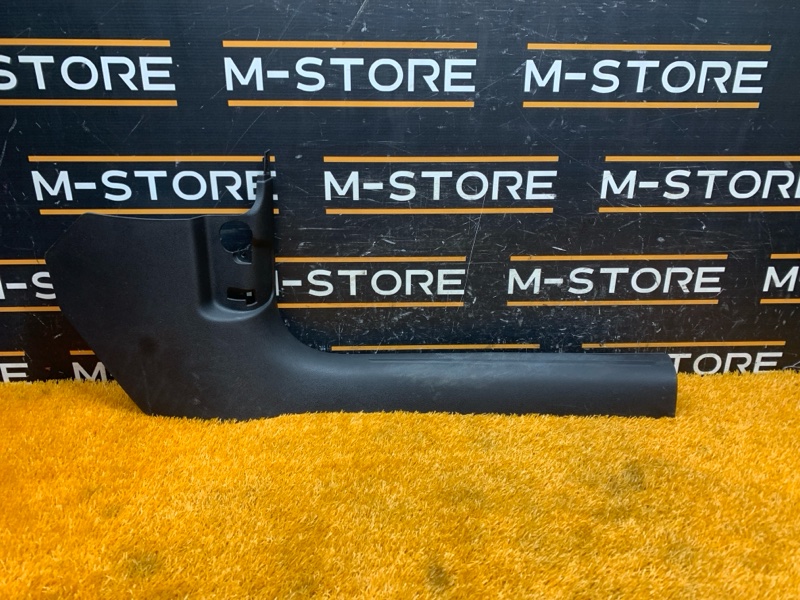 Накладка на порог салона, 200 рублей, Красноярск