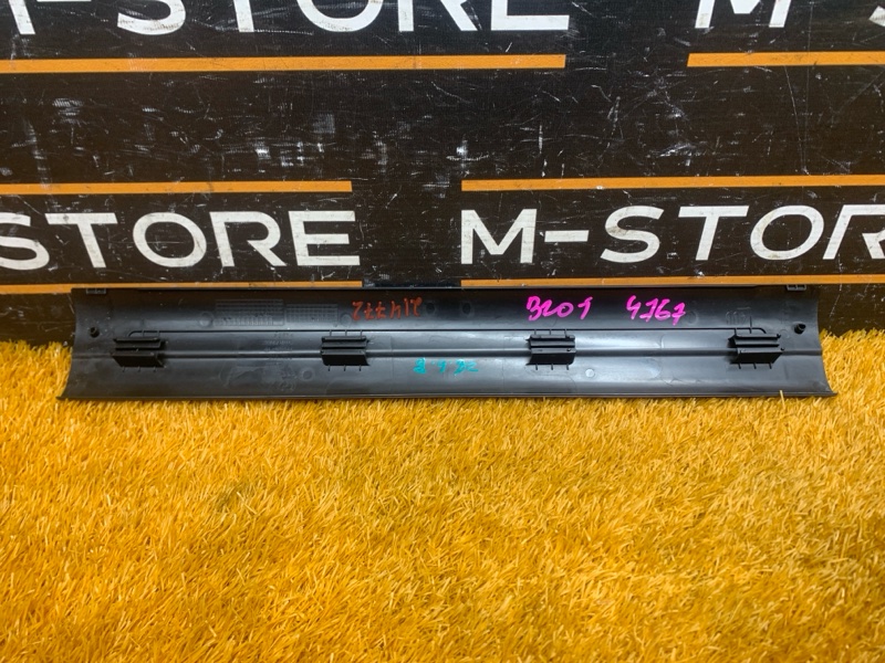 Накладка на порог салона, 470 рублей, Красноярск