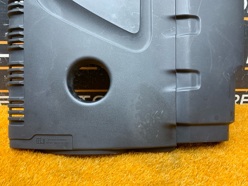 крышка двигателя, 2000 рублей, Красноярск