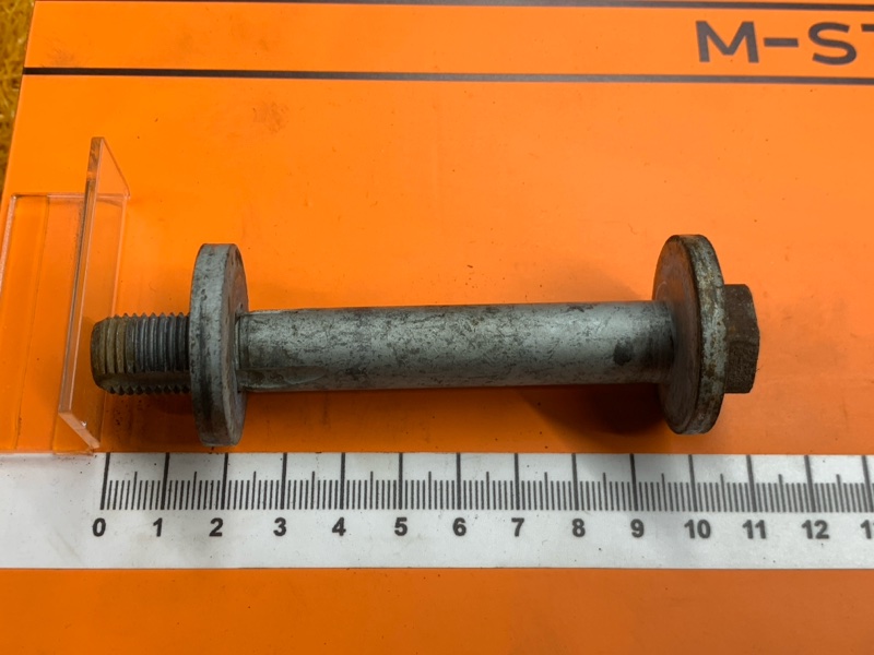 Болт развальный, 300 рублей, Красноярск