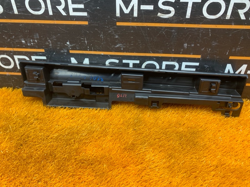 кронштейн порога, 460 рублей, Красноярск