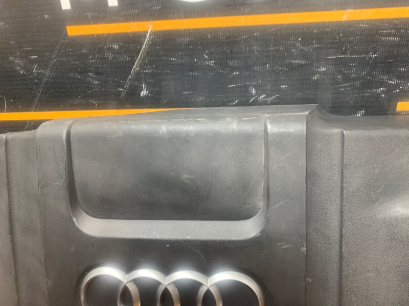 крышка двигателя, 2000 рублей, Красноярск