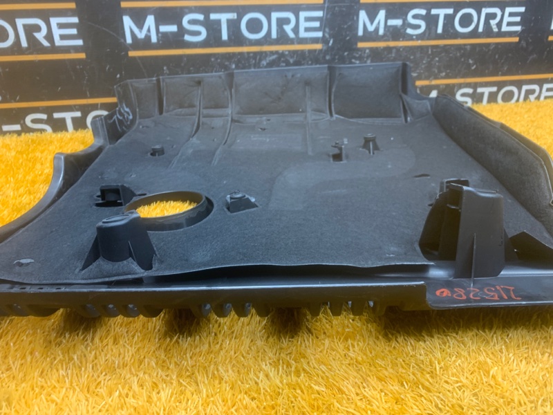 крышка двигателя, 2000 рублей, Красноярск