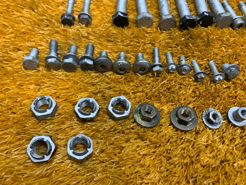 Болты и гайки ДВС, 780 рублей, Красноярск