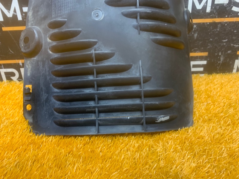 подкрылок, 300 рублей, Красноярск