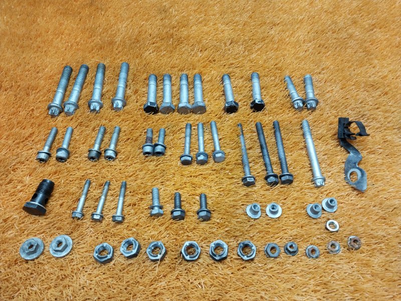 Болты и гайки ДВС, 660 рублей, Красноярск