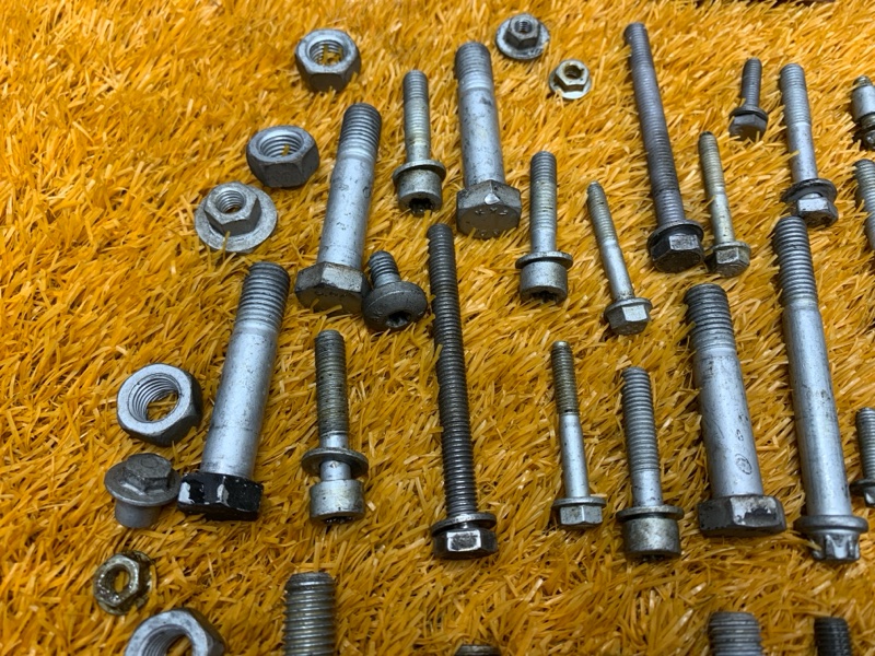 Болты и гайки ДВС, 850 рублей, Красноярск