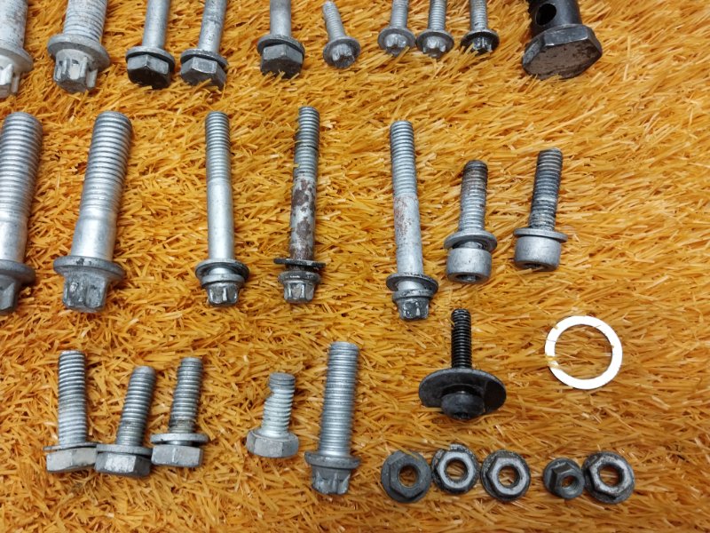 Болты и гайки ДВС, 660 рублей, Красноярск