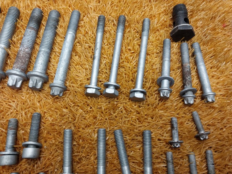 Болты и гайки ДВС, 660 рублей, Красноярск