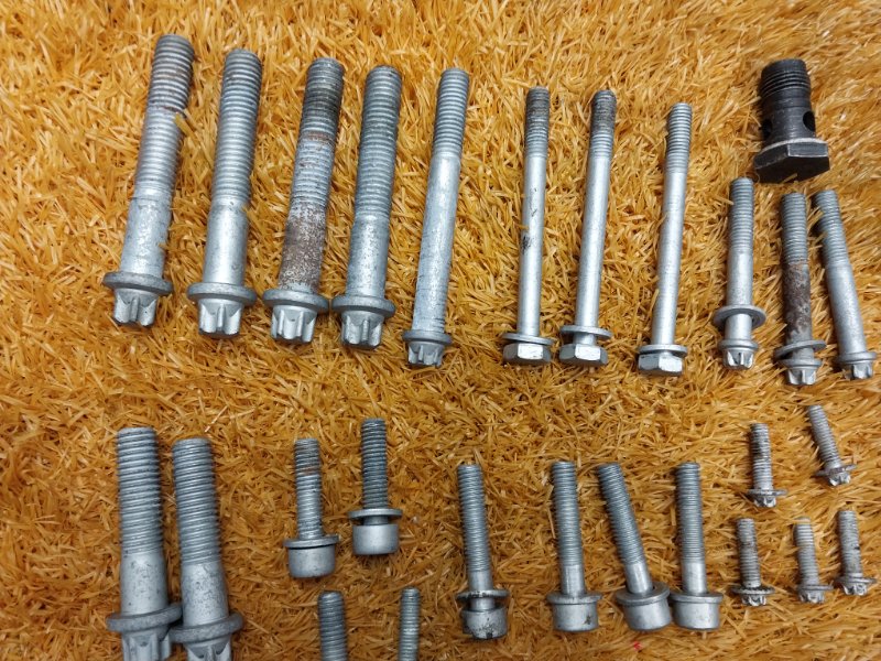 Болты и гайки ДВС, 660 рублей, Красноярск