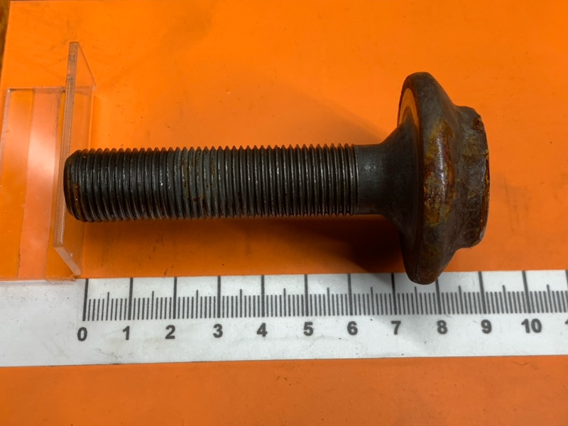 Болт привода, 200 рублей, Красноярск