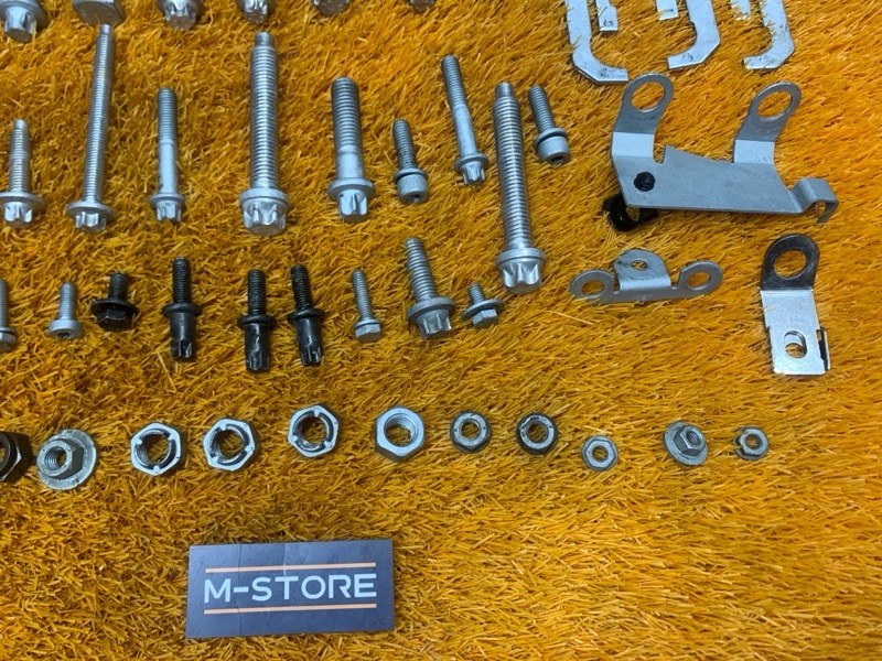 Болты и гайки ДВС, 660 рублей, Красноярск