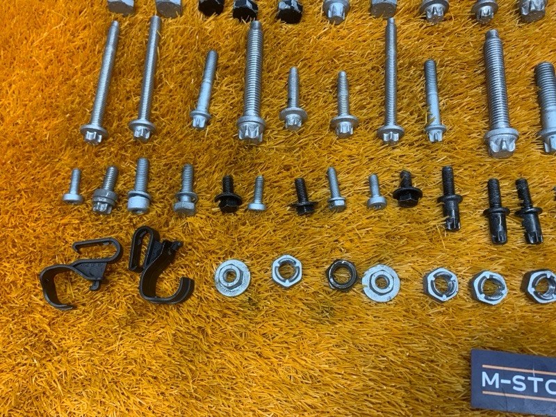 Болты и гайки ДВС, 660 рублей, Красноярск