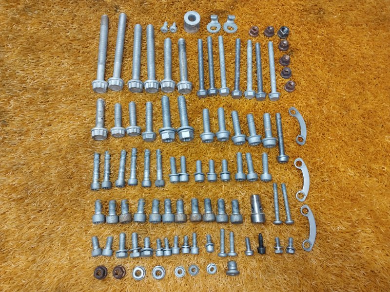 Болты и гайки ДВС, 850 рублей, Красноярск