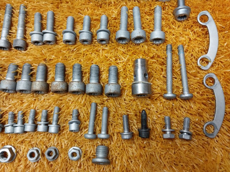 Болты и гайки ДВС, 850 рублей, Красноярск