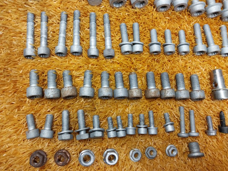 Болты и гайки ДВС, 850 рублей, Красноярск